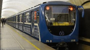 Поезда Метро на станции Обухово в Петербурге.