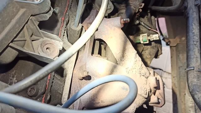 Заварил трещину в выпускном коллекторе автомобиля полуавтоматом - результат через 18 лет.