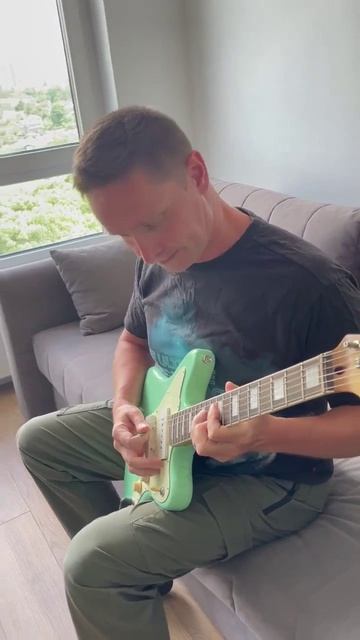 Michael Jackson - Billie Jean (guitar part) смотреть онлайн