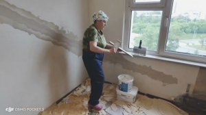 Как заделать штробу штукатуркой и пеной , два способа