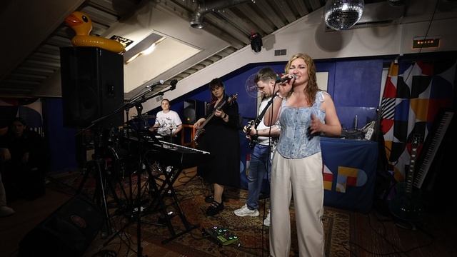 Шелк - Ольга Долгих, Полина Дергачева, Макс Изибаев, Елена Хоменко