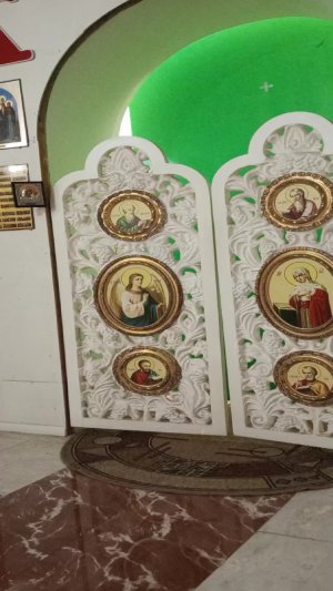 Божественная служба в храме Святой Троицы