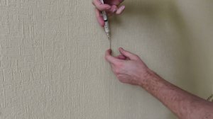 Как подклеить стыки обоев? KLEO в действии.