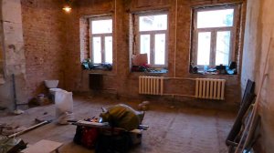 Делаем штукатурные откосы и устанавливаем подоконник