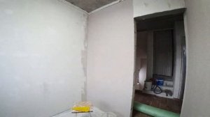 Чистовая отделка. Стены, полы, потолки, двери. Ванная. Дом из газобетона своими руками (Таймлапс)