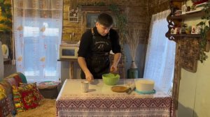 Морозы в глубинке / лепим пельмени играем на балалайке