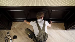 Укладка инженерной доски елочкой на стяжку на клей
