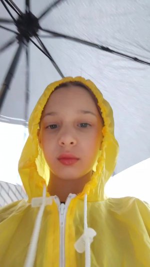 На улице ливень идём к котику