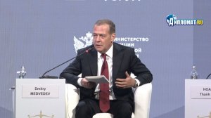 «КАКОЕ МЕЖДУНАРОДНОЕ ПРАВО?»: Медведев процитировал Трампа и объявил о новой реальности