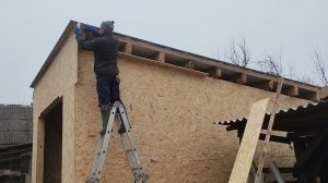 Як я обшивав каркасний гараж листами ОСБ, своїми руками у селі