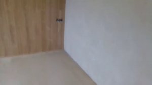 Варианты отделки стен ламинатом дешевле обоев вертикально, горизонтально и под кирпич.mp4