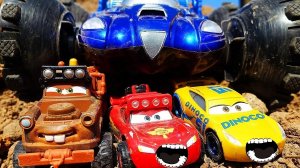 МУЛЬТИКИ ПРО МАШИНКИ 🚗  МОЛНИЯ МАКВИН И ПИЛОТЫ АСФАЛЬТА. ГАРАЖ ИНТЕРЕСНЫХ ИСТОРИЙ 👍👍👍