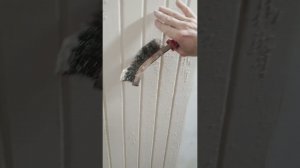 Декоративная рейка из шпатлёвки 😯#ремонт #стройка #акцентнаястена #декор #декоративнаштукатурка