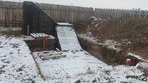 Погреб из блоков своими руками. Часть 4: утепление, засыпка, установка дверей, итоговая смета.