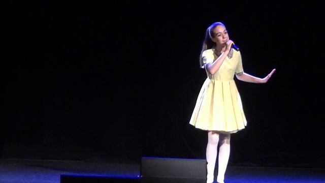 "Ходит песенка по кругу" Зырянова Полина, конкурс "Созвездие добра" Прага, 2016