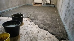 Стяжка полов своими руками, черновая стяжка из пенополистирола, ремонт квартиры#стяжкаполов