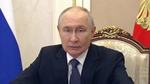 Президент обсудил с постоянными членами Совбеза РФ вопросы внутренней безопасности.