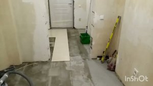 Укладка керамогранита на пол. Нужна ли колибровка и раскладка перед укладкой.