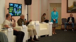 Дискуссия «СМОТРЕТЬ ВМЕСТЕ: как книги и кино помогают семье слышать друг друга».  24.06.2026