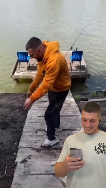 Карпу повезло Коменнты убили 😅🤣😂
