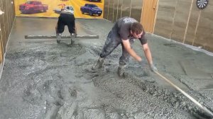 Топинговый пол в гараже.