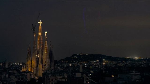 🔥 В Барселоне завершилось строительство главной башни храма Саграда Фамилия. Её строили 144 года