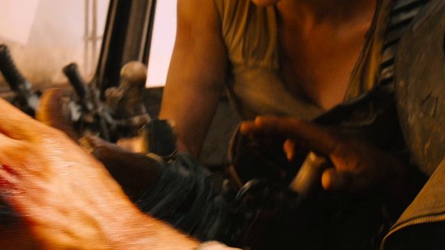 Безумный Макс: Дорога ярости | Mad Max: Fury Road смотреть онлайн