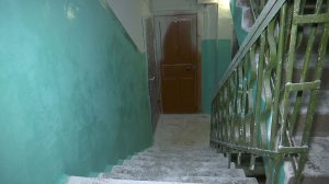 Жильцам многоэтажки в Тамбове приходится самостоятельно отмывать подъезд после ремонта
