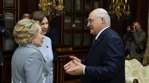 Лукашенко убежден, что рано или поздно народы Беларуси, России и Украины все равно будут вместе