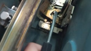 Как открыть дверь на газели если слетела тяга