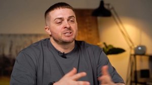 Чем лучше ПОКРЫТЬ свою ДВЕРЬ? / Плюсы и минусы краски и пленки для двери