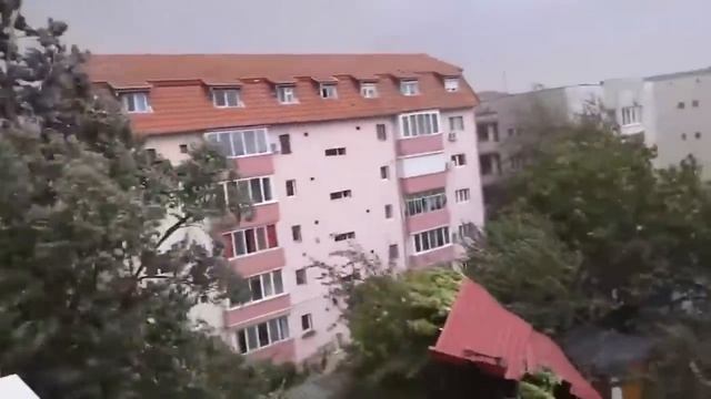 75 Случаев, Когда Город Сходит с Ума смотреть онлайн