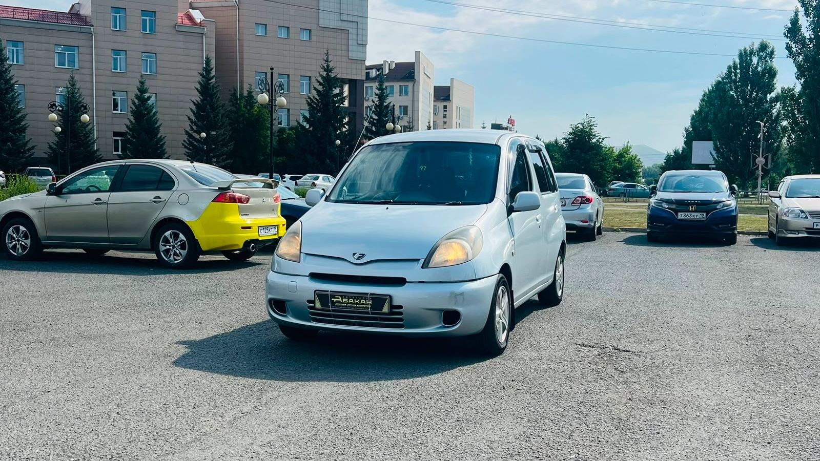 Toyota Funcargo, 2000 год смотреть онлайн