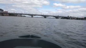 Лодка 340 см из полиэтилена на волне