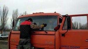 Установка лобового стекла на Камаз / Модель 5350.4350.4311,6520,6460,6350,4308,6460