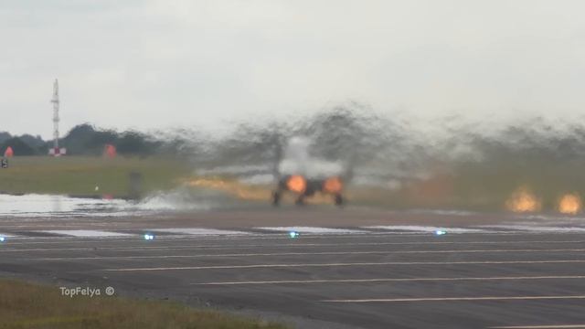 Mig-29 spectacular almost vertical take off RIAT airshow Миг 29 Вертикальный взлёт Air tattoo 4K