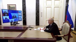 Владимир Путин провел оперативное совещание с Совбезом РФ.
