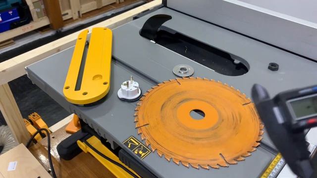 DeWalt DWE 7492-A9 для азиатского рынка, стоит ли брать и какие есть отличия ??? смотреть онлайн