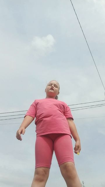 Я на даче танцую яркие худи смотреть онлайн