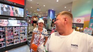 ОБСУДИЛИ ВАЖНЫЕ ВОПРОСЫ С ЛЕНОЧКОЙ ЗЫБЕНКОВОЙ НАКУПАЛИСЬ НА МОРЕ И ПОШЛИ НА ШОПИНГ
