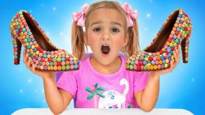 Alice Sells Candy Shoes! Funny Stories for Kids