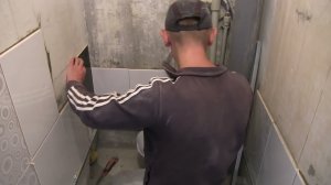 Ошибка при укладке плитки на стену, как не испортить ремонт