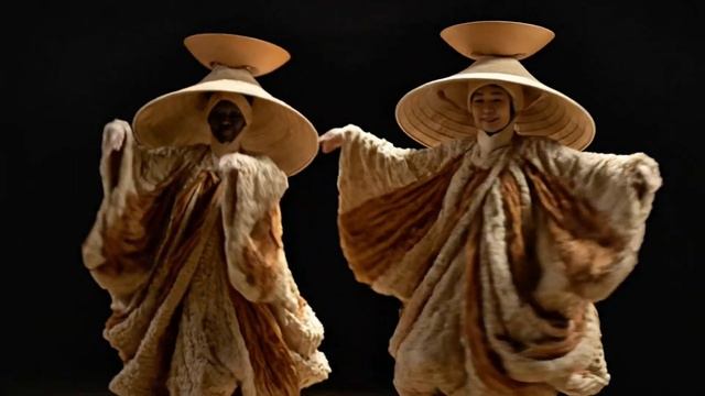 Surreal AI Art Dance Video -1000 Voices Chris & Crystal AI Art