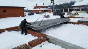 Монтаж плит перекрытия за 4 минуты