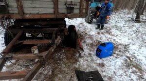Успешная поездка на тракторе МТЗ-80Л за прицепом с дровами. Установили новую дышлину и привезли дров