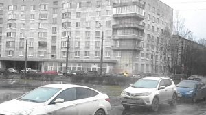 Дом здание серого цвета!