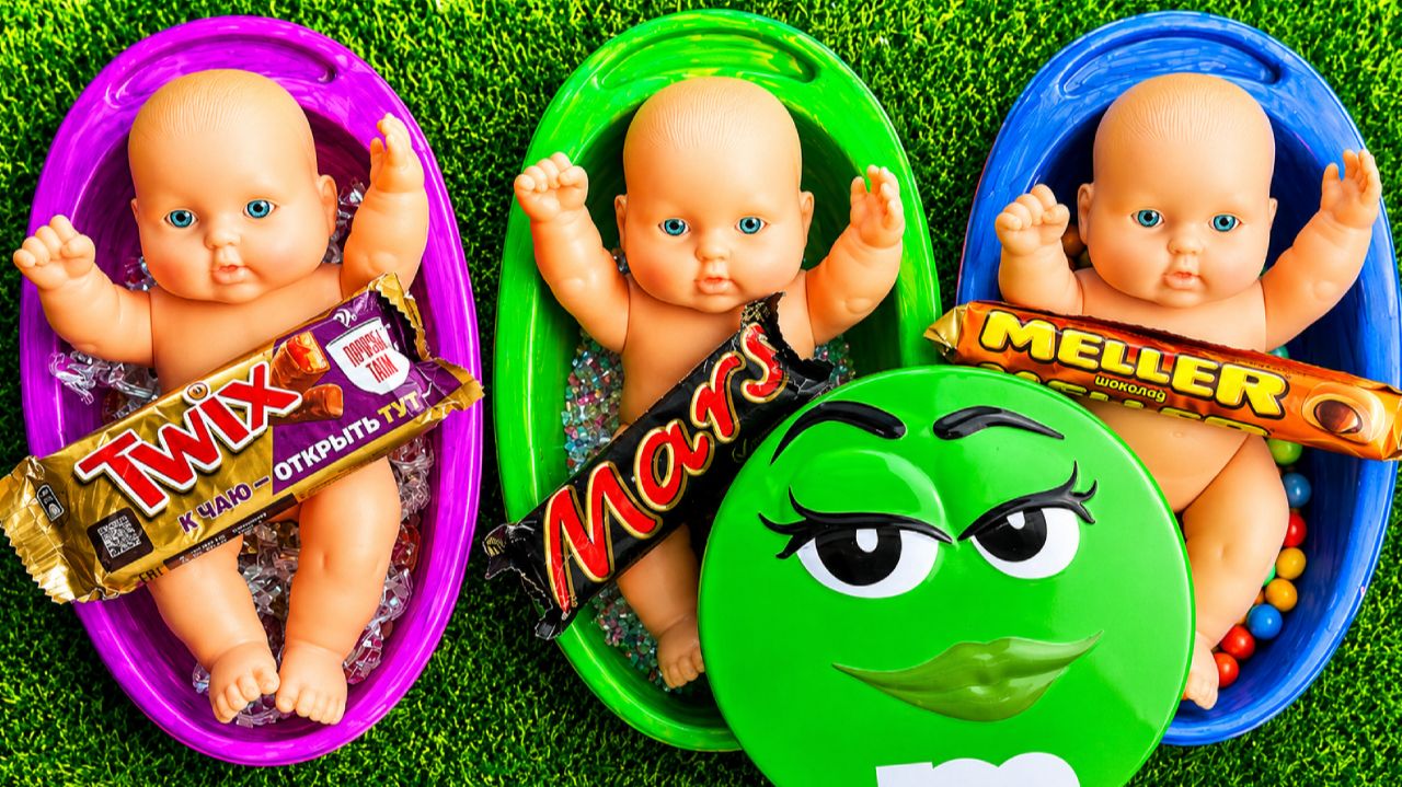 Удовольствие на несколько минут: 3 радужные ванночки с конфетами M&M's и волшебной слизью смотреть онлайн
