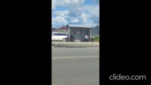 Вячеслав Гаранин/ Андрей танцует на остановке