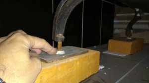 Как закрепить ванну чтобы не шаталась.