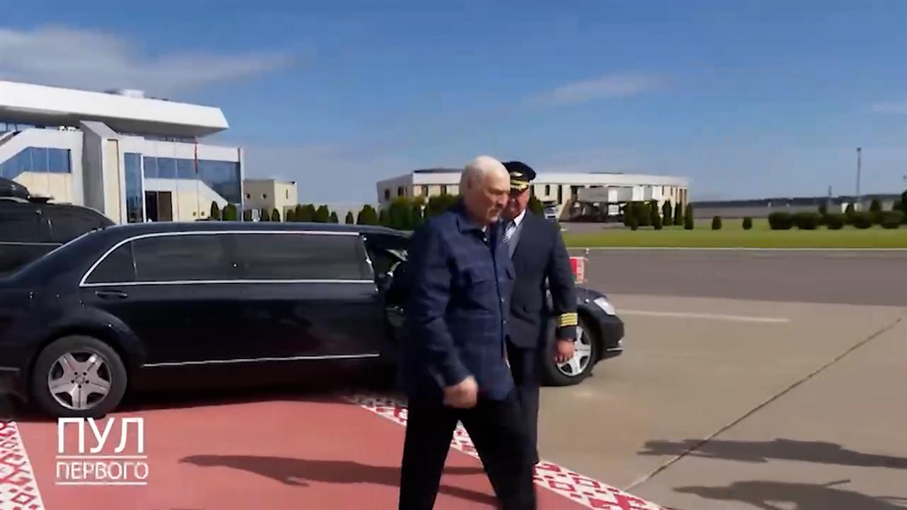Лукашенко направился в Россию для встречи с Путиным. смотреть онлайн